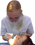 Odstraňování plaku a zubního kamene